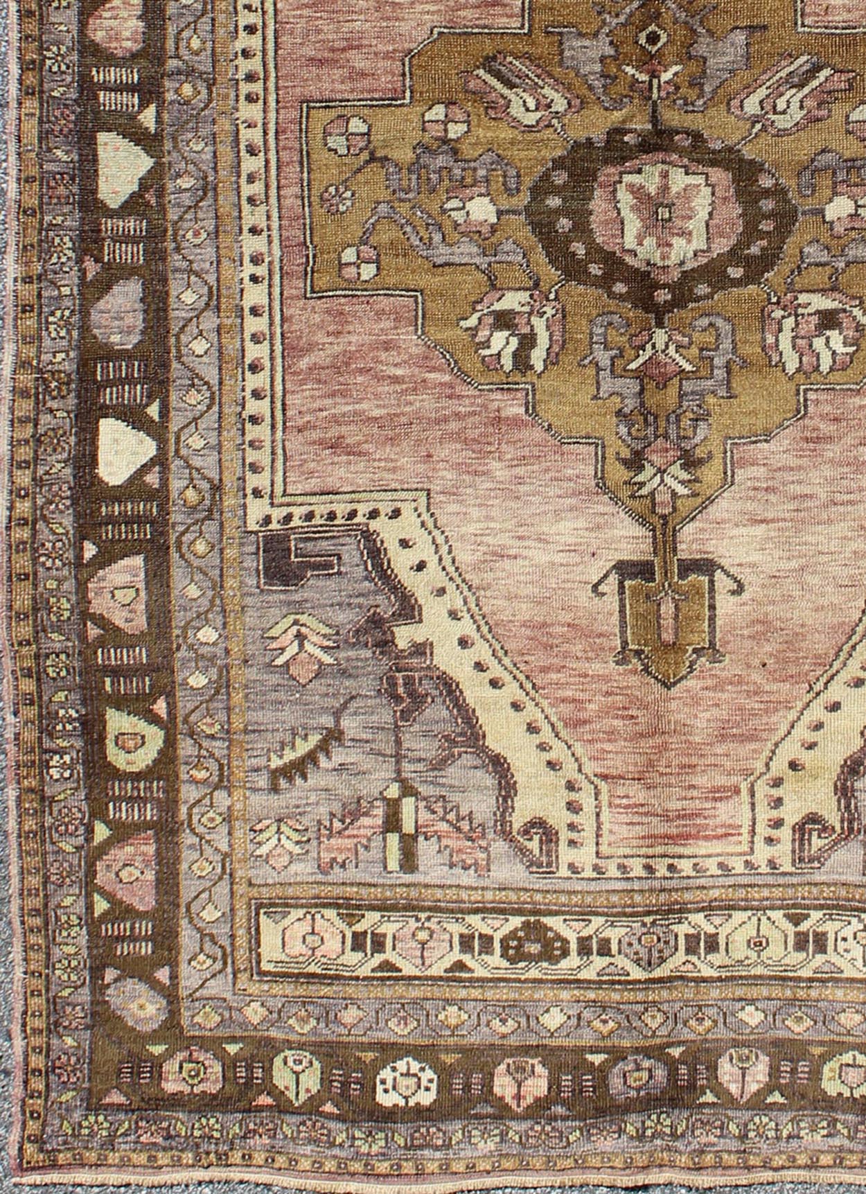 Turkish Vintage Oushak Rug With Medallion in Gray, Pink and Purple. Turkish Vintage Oushak Rug With Medallion in Gray, Pink and Purple. Keivan Woven Arts / rug TU - MTU - 136562, country of origin / type: Turkey / Oushak, circa mid - 20th century. ... - Keivan Woven ArtsTU - MTU - 136562 - 5002Rug