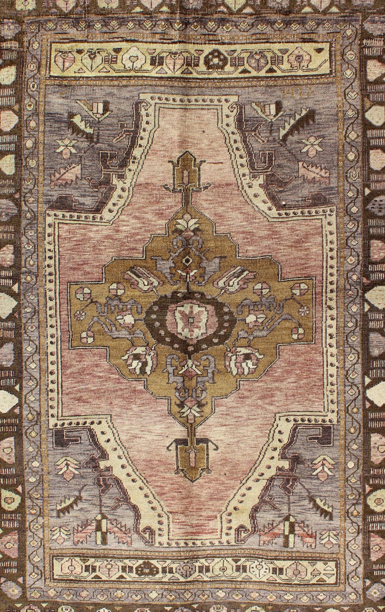 Turkish Vintage Oushak Rug With Medallion in Gray, Pink and Purple. Turkish Vintage Oushak Rug With Medallion in Gray, Pink and Purple. Keivan Woven Arts / rug TU - MTU - 136562, country of origin / type: Turkey / Oushak, circa mid - 20th century. ... - Keivan Woven ArtsTU - MTU - 136562 - 5002Rug