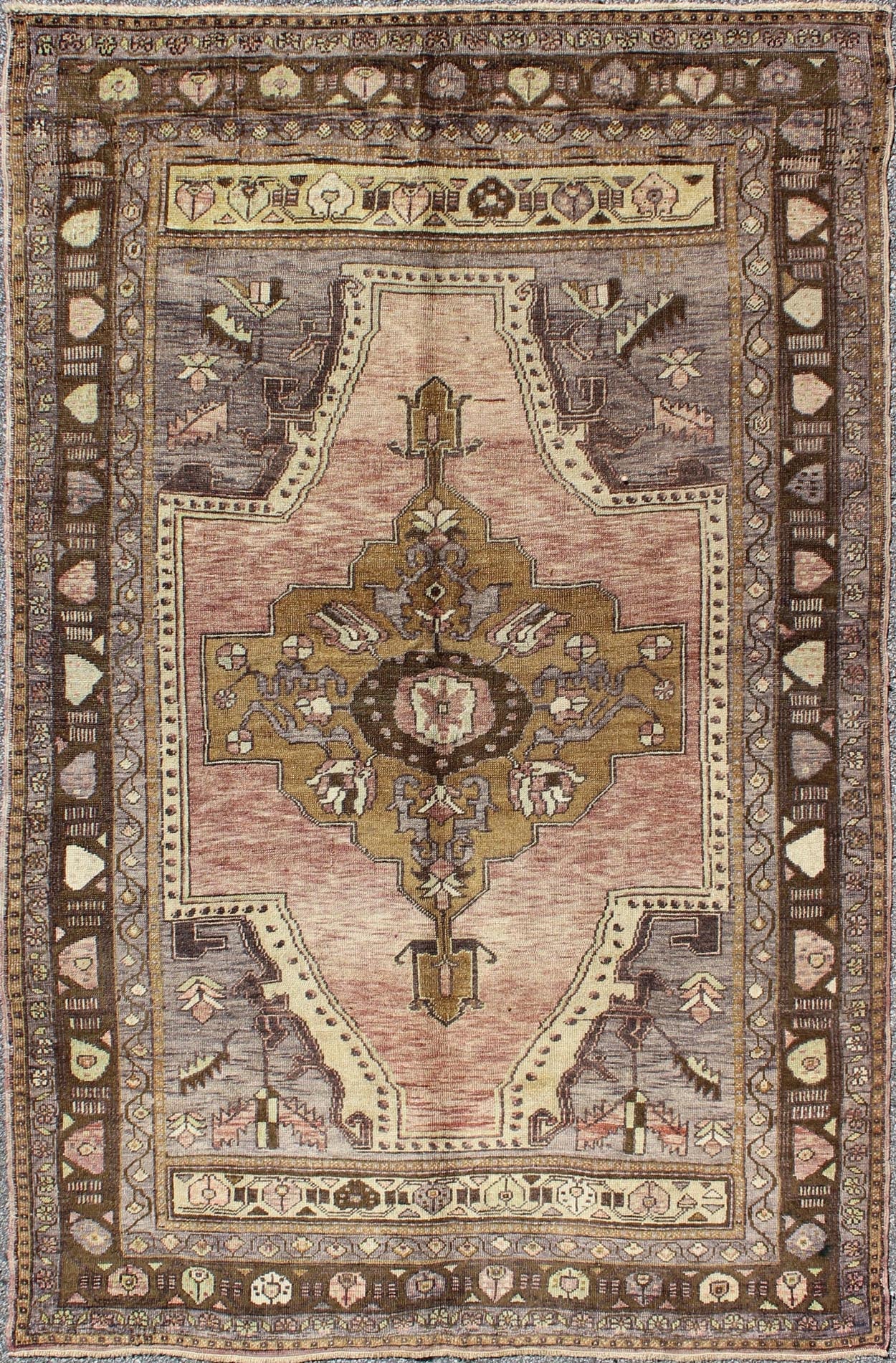 Turkish Vintage Oushak Rug With Medallion in Gray, Pink and Purple. Turkish Vintage Oushak Rug With Medallion in Gray, Pink and Purple. Keivan Woven Arts / rug TU - MTU - 136562, country of origin / type: Turkey / Oushak, circa mid - 20th century. ... - Keivan Woven ArtsTU - MTU - 136562 - 5002Rug
