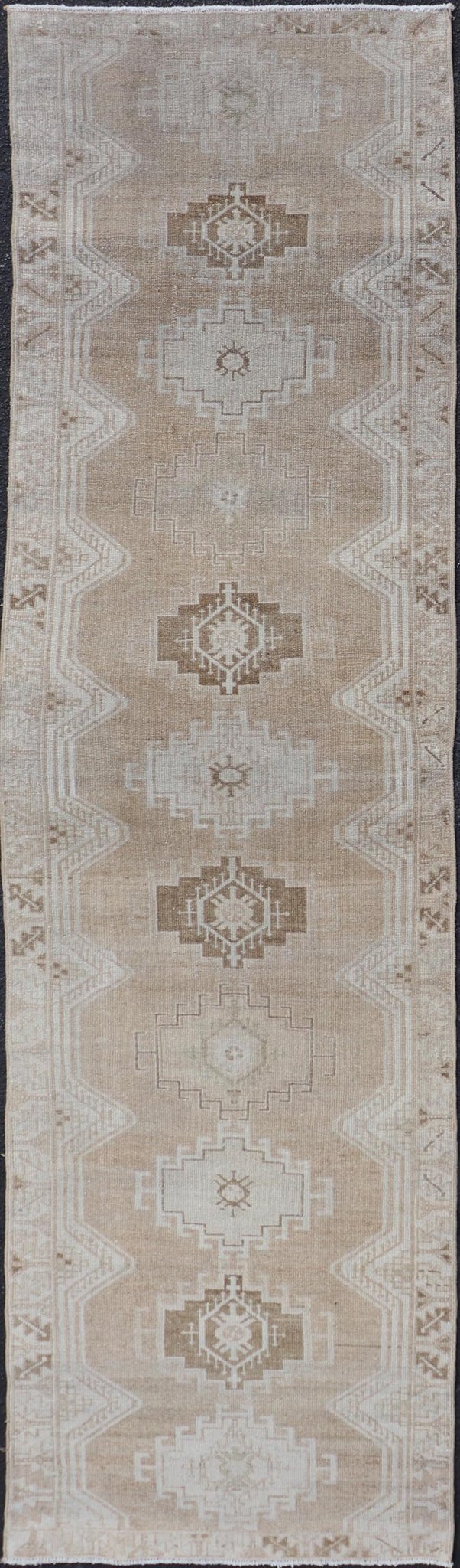 Tan, Taupe, and Brown Persian Malayer antique runner from Persia with geometric motifs, Keivan Woven Arts / rug TU - MTU - 221, country of origin / type: Iran / Malayer, circa 1920 Measures: 2'8 x 9'9 Antique Persian Malayer Runner All - O... - Keivan Woven ArtsTU - MTU - 221 - 18752Rug
