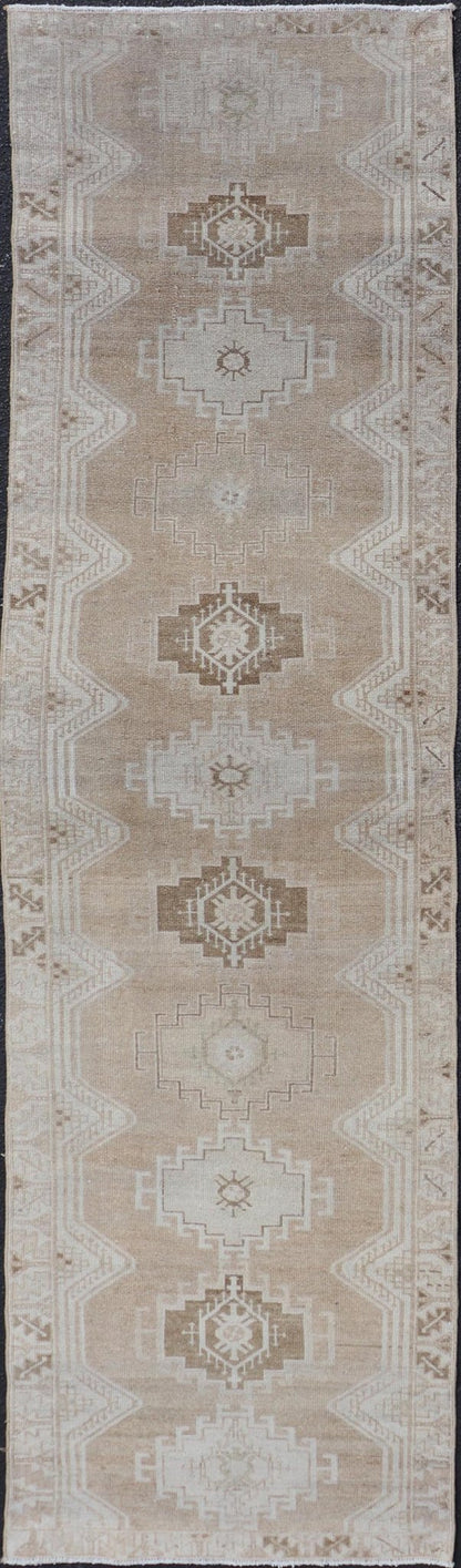 Tan, Taupe, and Brown Persian Malayer antique runner from Persia with geometric motifs, Keivan Woven Arts / rug TU - MTU - 221, country of origin / type: Iran / Malayer, circa 1920 Measures: 2'8 x 9'9 Antique Persian Malayer Runner All - O... - Keivan Woven ArtsTU - MTU - 221 - 18752Rug