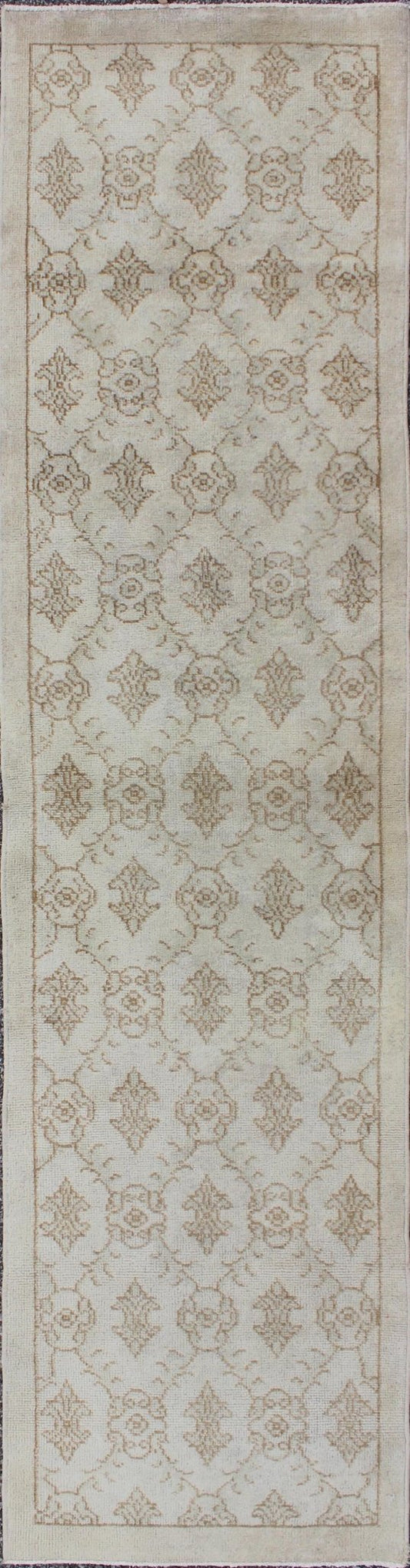 Vintage Turkish Oushak Runner with Light Brown All - Over Latticework Design This vintage Turkish Oushak runner (circa mid - 20th century) features an all - over latticework design with arrowhead figures throughout. The rug's qualities are enhanced by... - Keivan Woven ArtsTU - MTU - 3320 - 5782