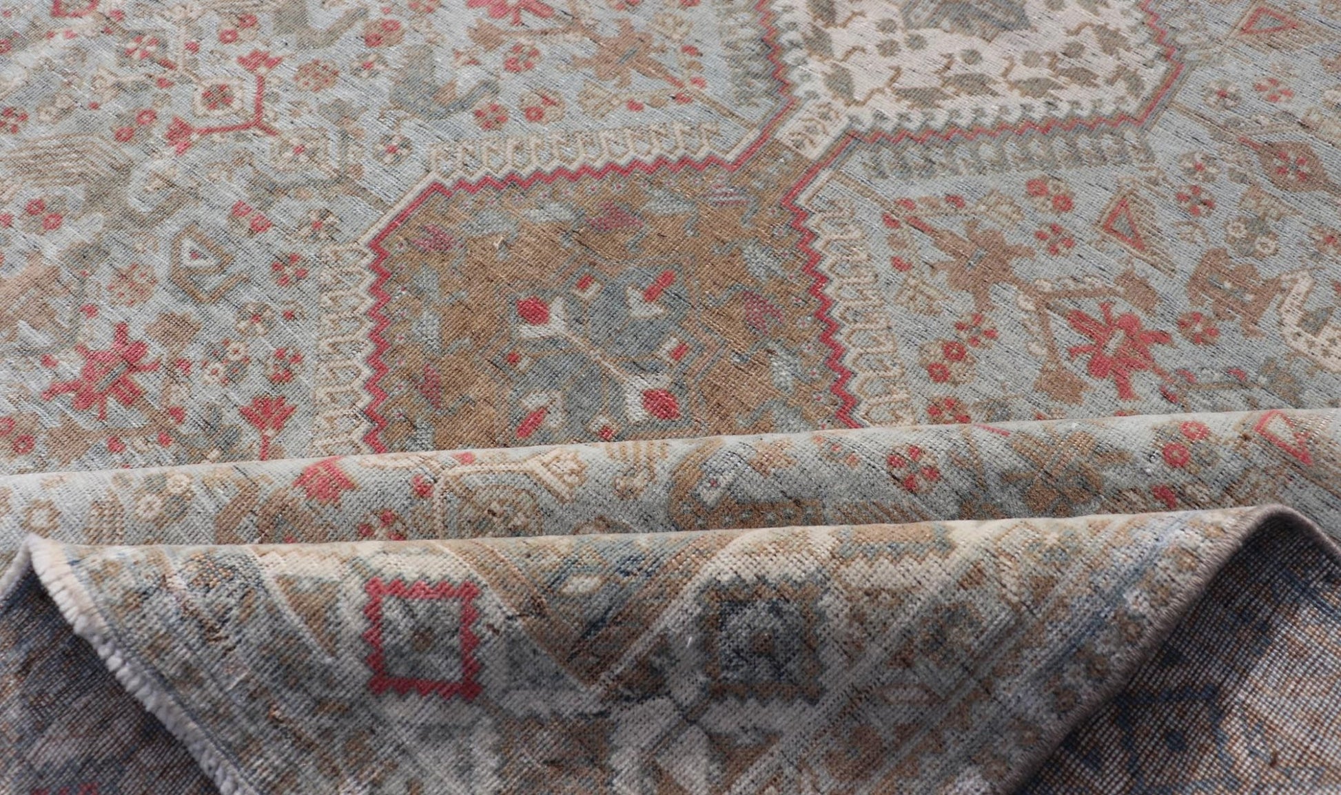 Antique Persian Qashgai Tribal Rug with stacked diamond medallions and tribal motifs. Keivan Woven Arts / rug TU - MTU - 360, country of origin / type: Iran / Qashgai, circa 1910. Measures: 5'6 x 7'10 Antique Persian Qashgai Rug wit... - Keivan Woven ArtsTU - MTU - 360 - 18770