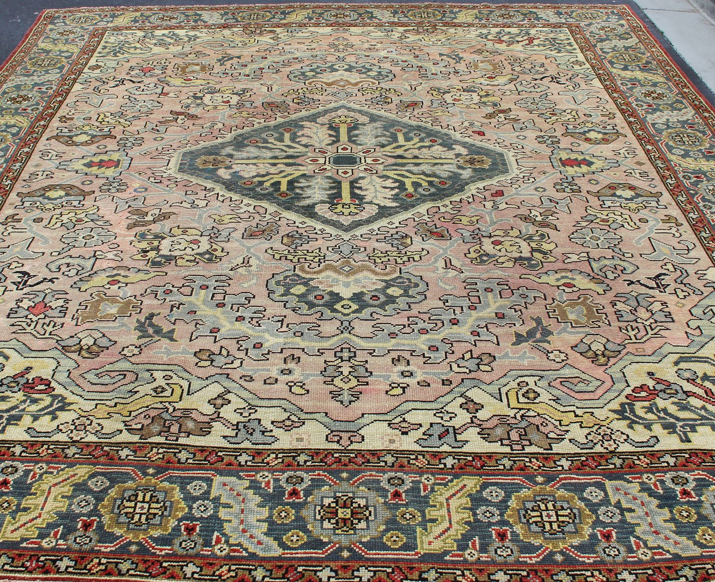 Hand Knotted Turkish Oushak Rug with Floral Design in Light Pink and Steel Blue. Hand Knotted Turkish Oushak Rug with Floral Design in Light Pink and Steel Blue. Keivan Woven Arts / rug / TU - MTU - 3612, mid - 20th century Large vintage oushak. Measures... - Keivan Woven ArtsTU - MTU - 3612 - 7239Rug