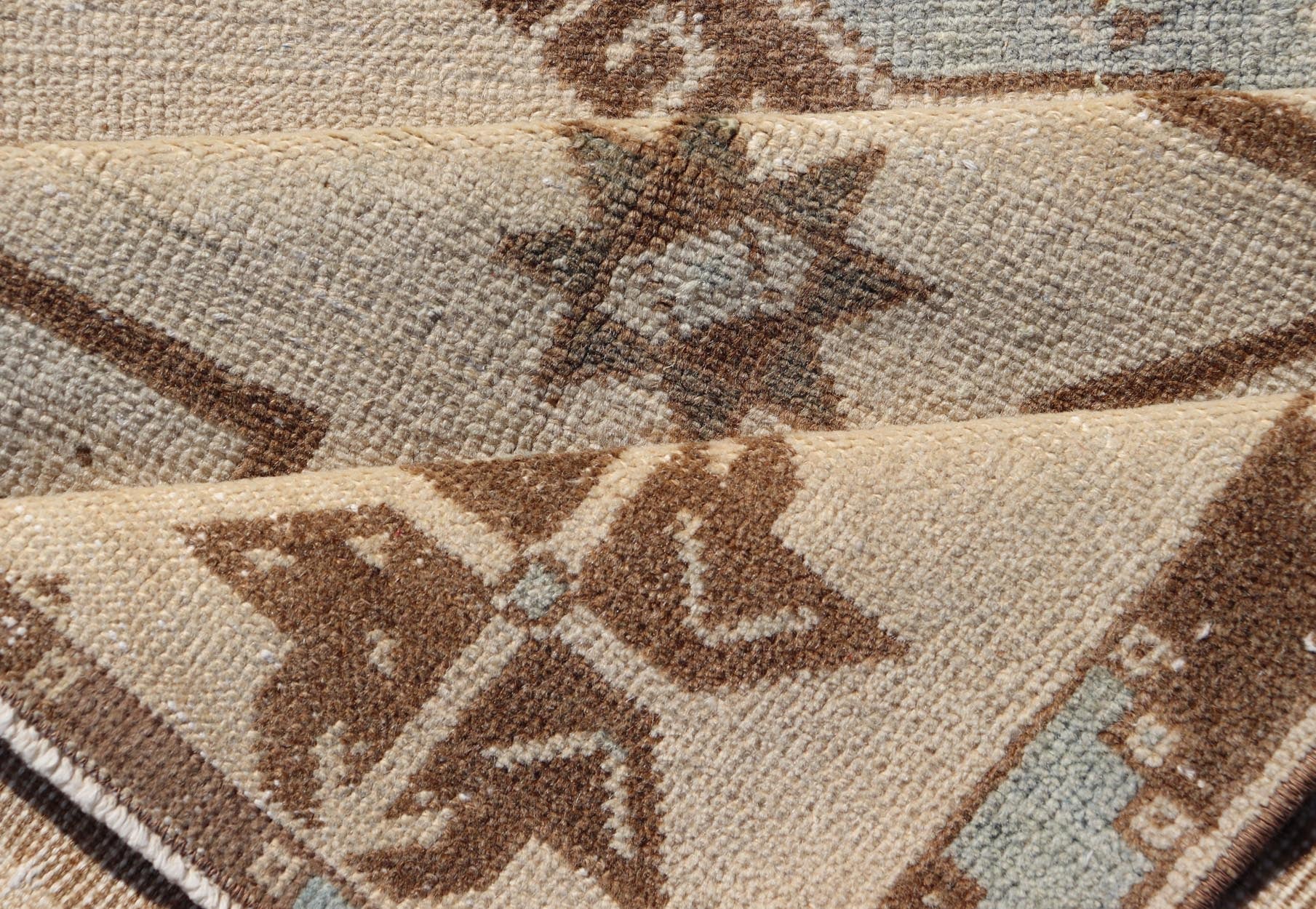 Measures: 3'1 x 9'0 Vintage Turkish Oushak Runner with Geometric Medallions in Neutral Earth Colors. Keivan Woven Arts / Rug/TU - MTU - 4662, country of origin / type: Turkey / Oushak, circa mid - 20th century. This vintage Oushak carpet from mid - 20th... - Keivan Woven ArtsTU - MTU - 4662 - 22021Rug