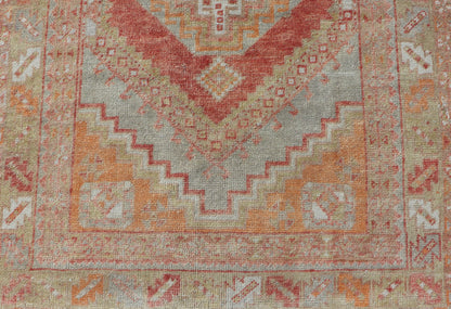 Measures: 3'7 x 5'7 Turkish Vintage Oushak Rug With Medallion Design With Interconnected Motifs. Keivan Woven Arts rug / TU - MTU - 4672, country of origin / type: Turkey / Oushak, circa 1940 This vintage Turkish Oushak carpet (circa 1940) features... - Keivan Woven ArtsTU - MTU - 4672 - 22914Rug