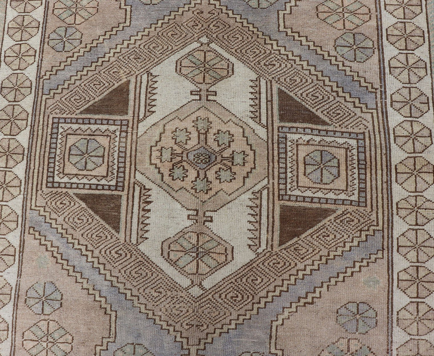 Vintage Turkish Hand - Woven Oushak Medallion Rug in Lavender and Khaki Vintage Oushak Rug from Turkey with Medallion Design, rug TU - MTU - 4847, country of origin / type: Turkey / Oushak, circa 1950 This vintage Turkish Oushak rug features a ... - Keivan Woven ArtsTU - MTU - 4847 - 10786Rug