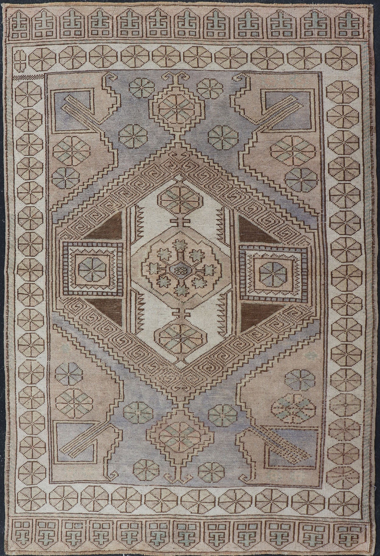 Vintage Turkish Hand - Woven Oushak Medallion Rug in Lavender and Khaki Vintage Oushak Rug from Turkey with Medallion Design, rug TU - MTU - 4847, country of origin / type: Turkey / Oushak, circa 1950 This vintage Turkish Oushak rug features a ... - Keivan Woven ArtsTU - MTU - 4847 - 10786Rug