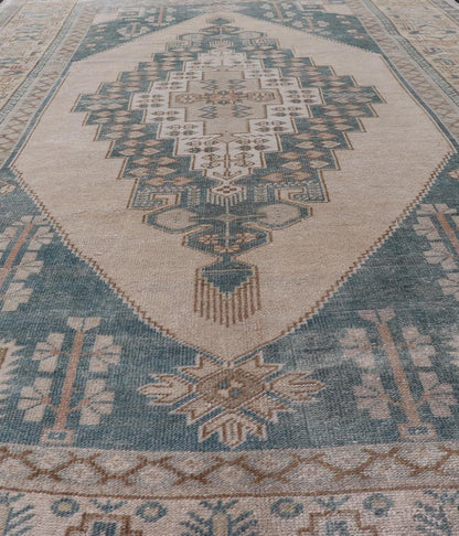 Turkish Oushak Vintage Carpet from Turkey in Light Yellow and Blue Tones Vintage Hand Knotted Oushak carpet from Turkey in blue and cream tones, Keivan Woven Arts / rug TU - MTU - 4869, country of origin / type: Turkey / Oushak, circa 1940 ... - Keivan Woven ArtsTU - MTU - 4869 - 17586Rug
