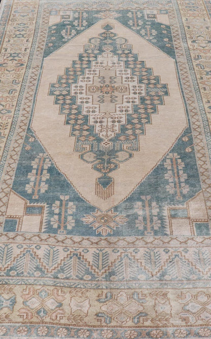 Turkish Oushak Vintage Carpet from Turkey in Light Yellow and Blue Tones Vintage Hand Knotted Oushak carpet from Turkey in blue and cream tones, Keivan Woven Arts / rug TU - MTU - 4869, country of origin / type: Turkey / Oushak, circa 1940 ... - Keivan Woven ArtsTU - MTU - 4869 - 17586Rug