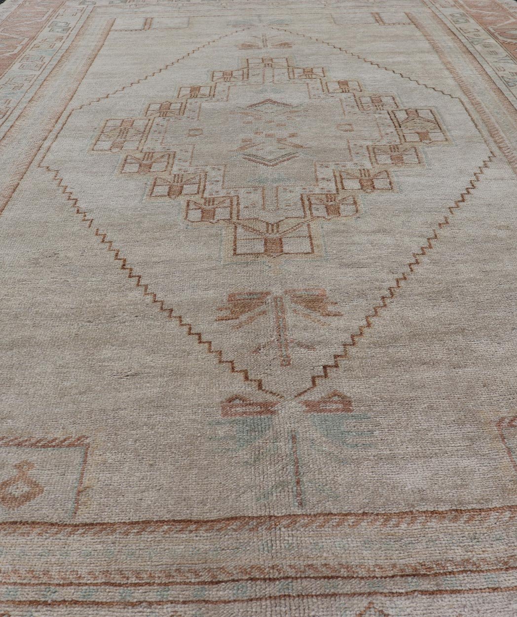 Taupe Background Turkish Vintage Oushak Rug with Tribal Medallion Design Measures: 6'0 x 10'0 Taupe background Turkish vintage Oushak rug with tribal design. Keivan Woven Arts / rug TU - MTU - 4877, country of origin / type: Turkey / Oushak... - Keivan Woven ArtsTU - MTU - 4877 - 18956Rug