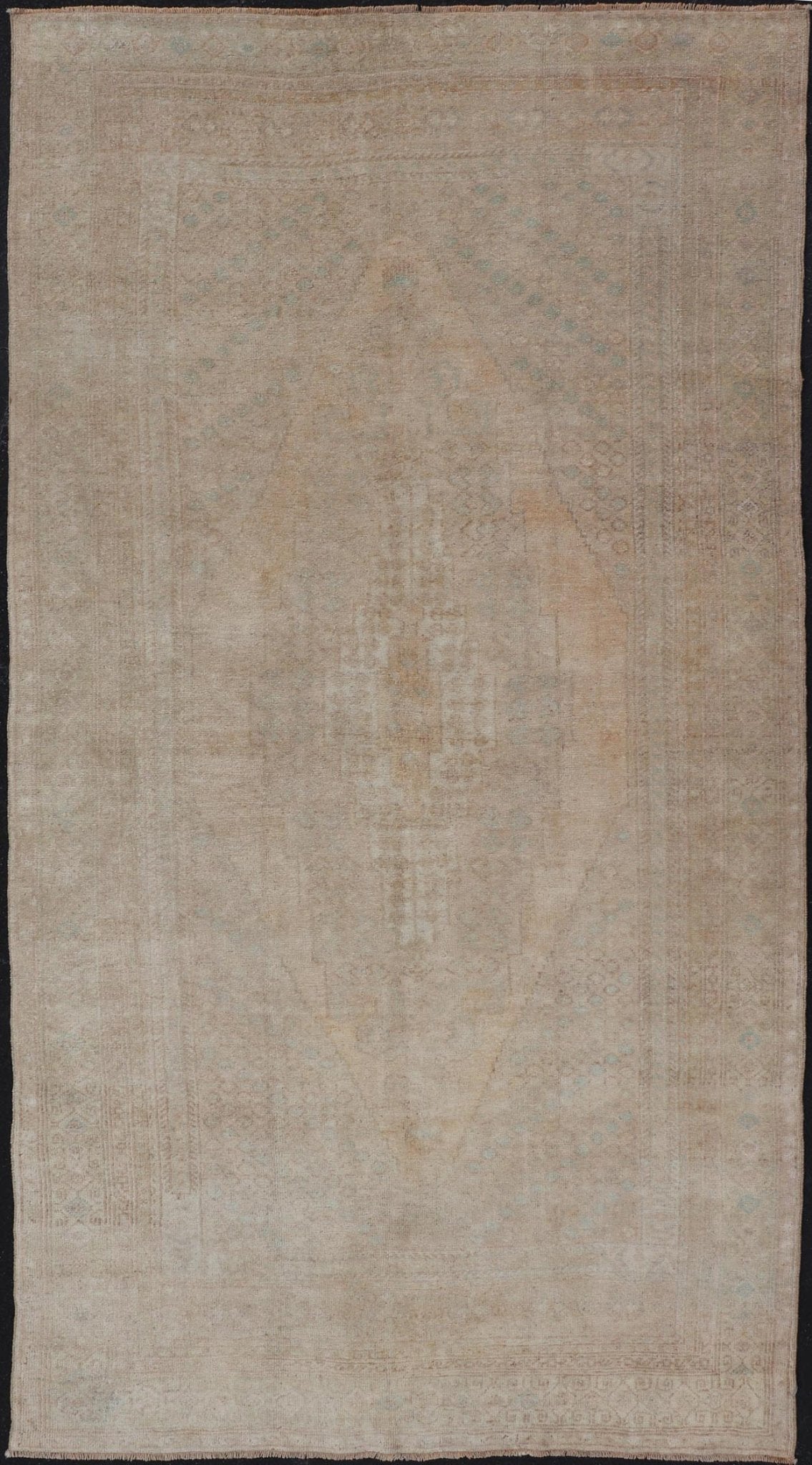 Vintage short Gallery Turkish Oushak Rug in Earth Tones, Light Brown and Taupe Vintage Gallery runner from Turkey with Medallion design in various tones of tan, sand, taupe and light brown rug/TU - MTU - 4889. Measures: 5'4 x 10'7 - Keivan Woven ArtsTU - MTU - 4889 - 18625Rug