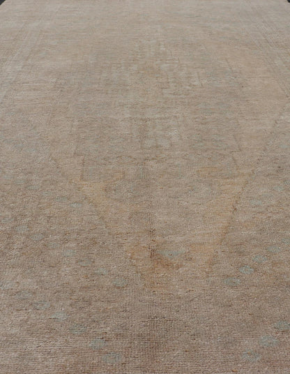 Vintage short Gallery Turkish Oushak Rug in Earth Tones, Light Brown and Taupe Vintage Gallery runner from Turkey with Medallion design in various tones of tan, sand, taupe and light brown rug/TU - MTU - 4889. Measures: 5'4 x 10'7 - Keivan Woven ArtsTU - MTU - 4889 - 18625