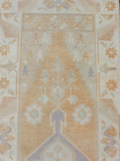 Soft Color Vintage Hand Knotted Turkish Oushak Runner With Medallion Design in Soft Peach Vintage Turkish Oushak Runner, rug TU - MTU - 4912, Keivan Woven Arts country of origin / type: Turkey / Oushak, circa 1940 This vintage Turkish Oushak ... - Keivan Woven ArtsTU - MTU - 4912 - 12156Rug