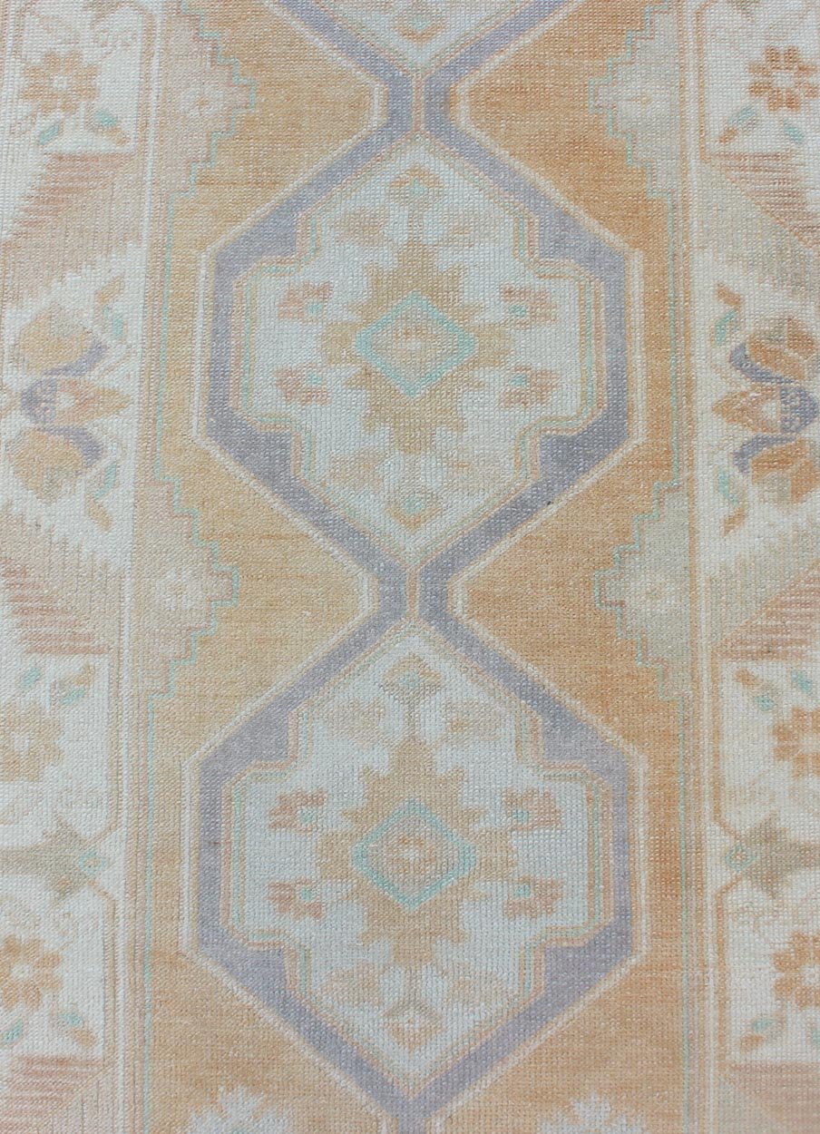 Soft Color Vintage Hand Knotted Turkish Oushak Runner With Medallion Design in Soft Peach Vintage Turkish Oushak Runner, rug TU - MTU - 4912, Keivan Woven Arts country of origin / type: Turkey / Oushak, circa 1940 This vintage Turkish Oushak ... - Keivan Woven ArtsTU - MTU - 4912 - 12156Rug