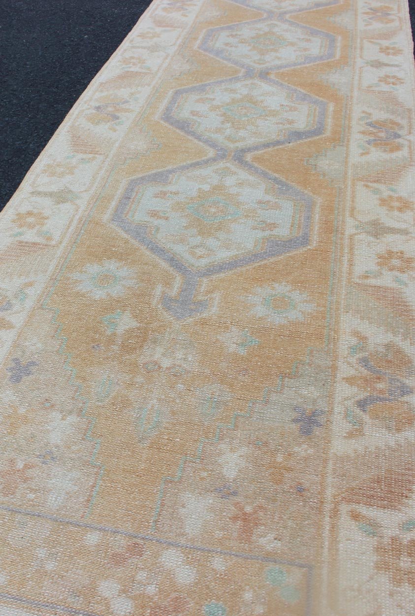Soft Color Vintage Hand Knotted Turkish Oushak Runner With Medallion Design in Soft Peach Vintage Turkish Oushak Runner, rug TU - MTU - 4912, Keivan Woven Arts country of origin / type: Turkey / Oushak, circa 1940 This vintage Turkish Oushak ... - Keivan Woven ArtsTU - MTU - 4912 - 12156Rug