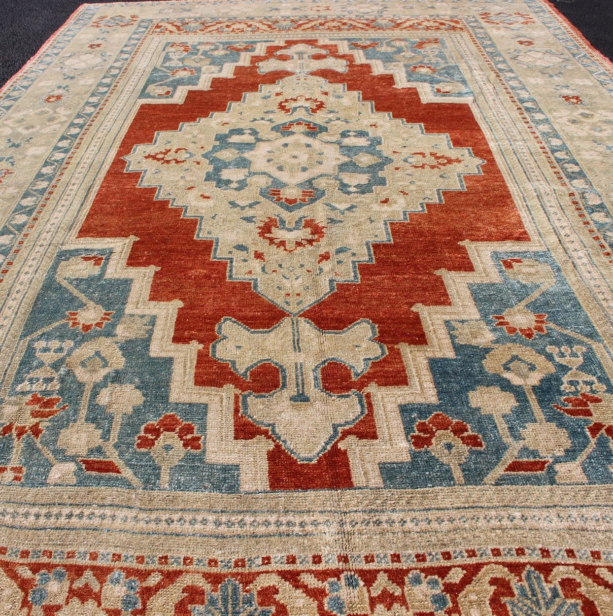 Medallion Vintage Turkish Oushak Turkish in Mid - Century Modern Red, Cream and Light Blue Gorgeous vintage Turkish Oushak in beautiful red, blue, light green and cream rug/TU - MTU - 4920, country of origin / type: Turkey / Oushak, circa 1940. Th... - Keivan Woven ArtsTU - MTU - 4920 - 11763Rug