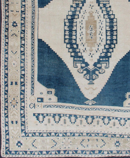 Keivan Woven Arts Vintage Turkish Oushak Rug with Central Medallion in Blue and Cream Faded vintage Turkish Oushak rug with Central Medallion in cream and blue, rug tu - mtu - 4929, country of origin / type: Turkey / Oushak, circa 1940 ... - Keivan Woven ArtsTU - MTU - 4929 - 12168Rug
