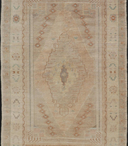 Vintage Oushak Rug from Turkey with Muted Colors and Tribal Medallion. Vintage Oushak Turkish Rug from Anatolian region of Turkey displays Muted colors and delicate tones with Florals and geometric medallion. Keivan Woven Arts rug/ TU - MTU - 4948 ... - Keivan Woven ArtsTU - MTU - 4948 - 18980Rug