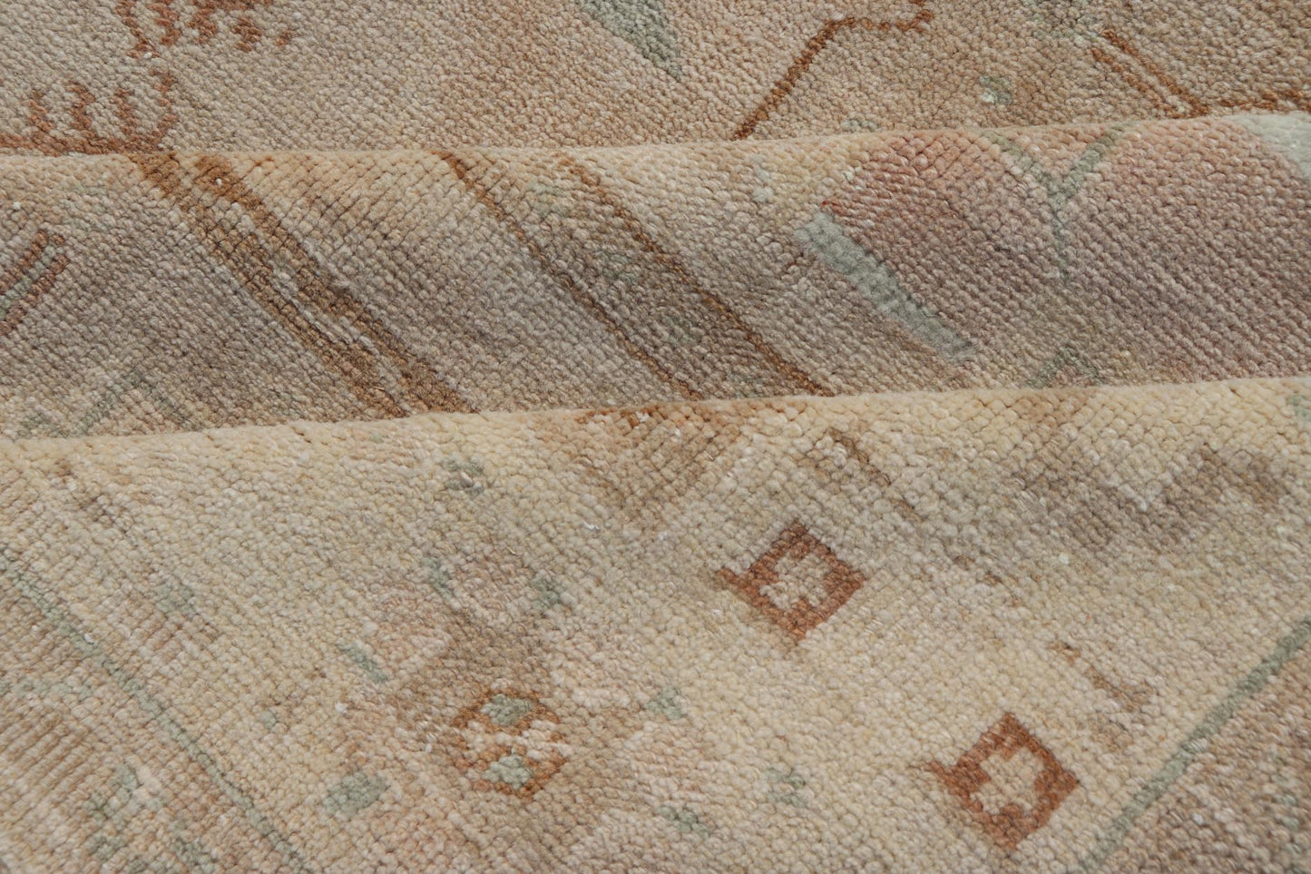 Vintage Oushak Rug from Turkey with Muted Colors and Tribal Medallion. Vintage Oushak Turkish Rug from Anatolian region of Turkey displays Muted colors and delicate tones with Florals and geometric medallion. Keivan Woven Arts rug/ TU - MTU - 4948 ... - Keivan Woven ArtsTU - MTU - 4948 - 18980Rug