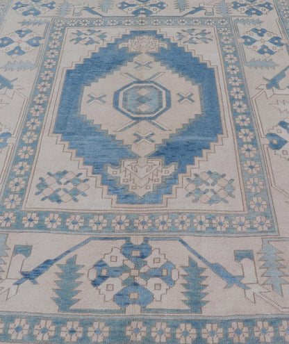 Vintage Turkish Oushak Rug With Medallion Design in Blue, Lt. Blue & Ivory Oushak vintage rug from Turkey with Geometric medallion in various blue tones, Light teal blue and ivory, Keivan Woven Arts/rug TU - MTU - 4954, country of origin / type: Tu... - Keivan Woven ArtsTU - MTU - 4954 - 18998Rug
