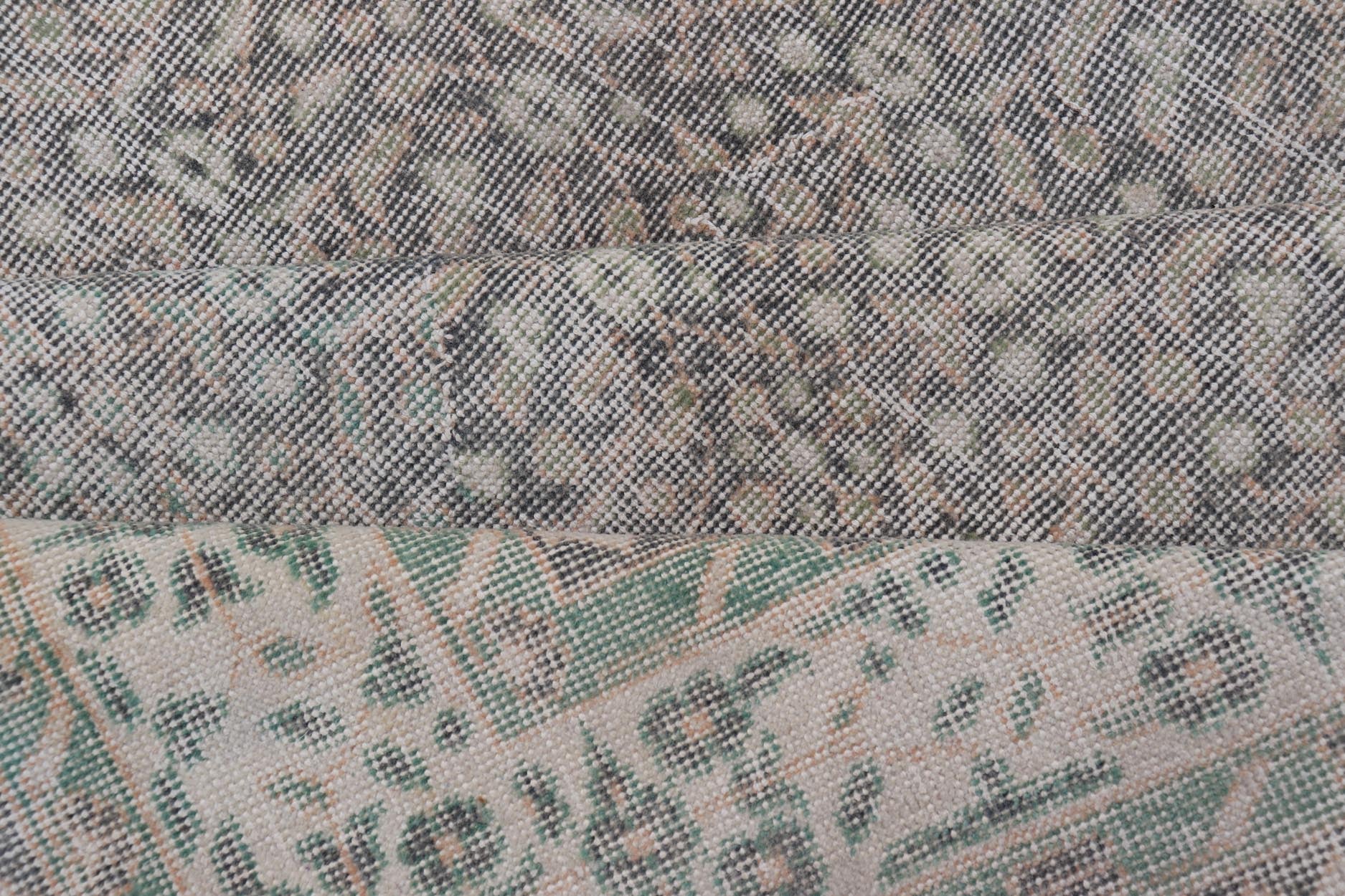 Vintage Hand - Knotted Distressed Turkish Rug in Wool with All - Over Floral Pattern This vintage Turkish Oushak rug has been hand - knotted in wool and features an all - over sub - geometric distressed floral design rendered in cream, blue, green and ivo... - Keivan Woven ArtsTU - MTU - 4962 - 19172
