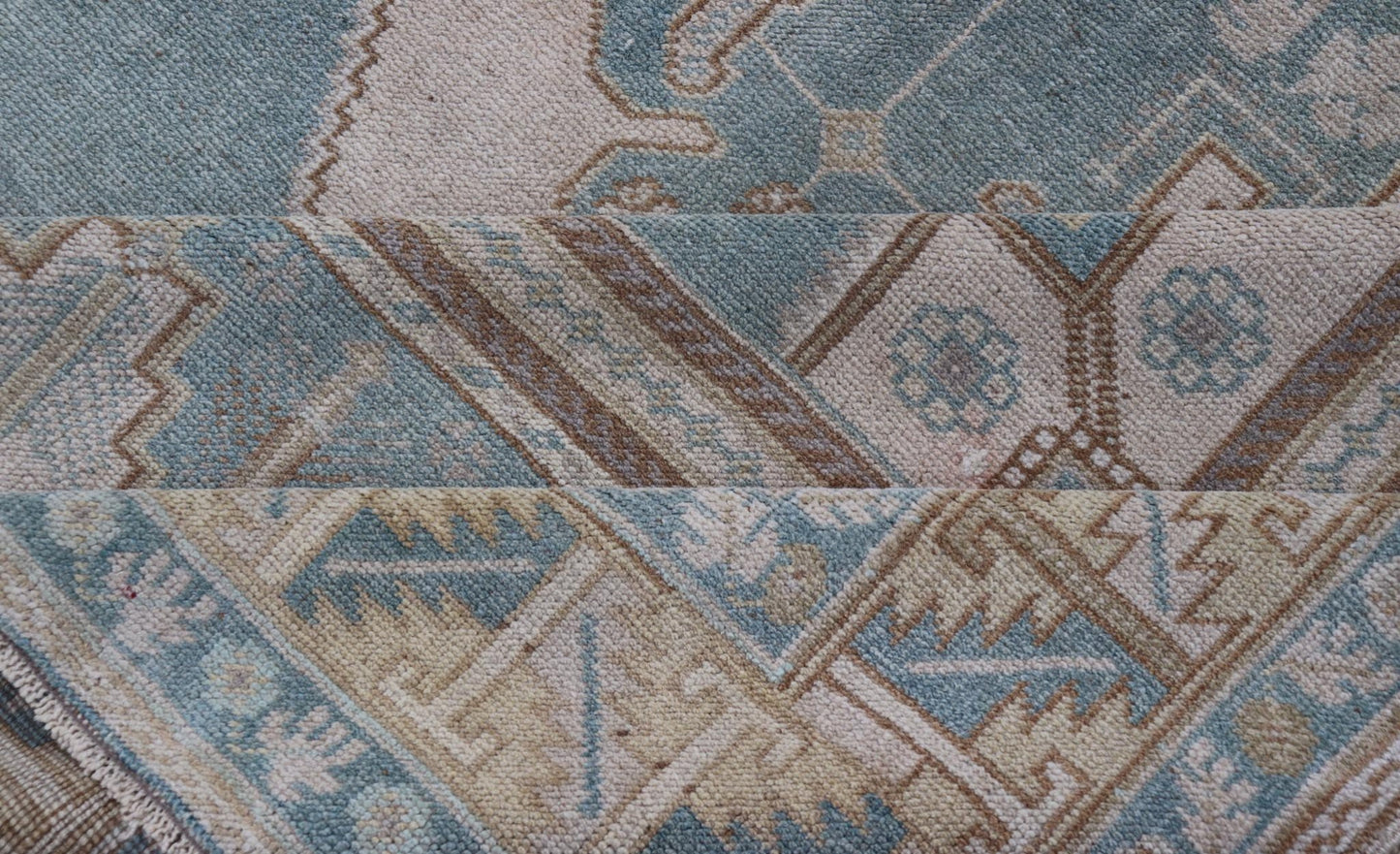 Large Vintage Turkish Oushak Rug with Central Medallion in Blue and Cream Faded vintage Turkish Oushak rug with Central Medallion in cream and blue, rug TU - MTU - 6011, country of origin / type: Turkey / Oushak, circa 1940 This sublime a... - Keivan Woven ArtsTU - MTU - 6011 - 19220Rug