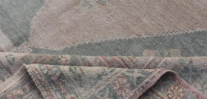 Vintage Oushak Rug in Muted Taupe, Lavender, Blush and Light Brown Measures: 5'6 x 8'8 Turkish Oushak rug with taupe, Keivan Woven Arts rug/TU - MTU - 6018 country of origin / type: Turkey / 1940, - Keivan Woven ArtsTU - MTU - 6018 - 19046Rug