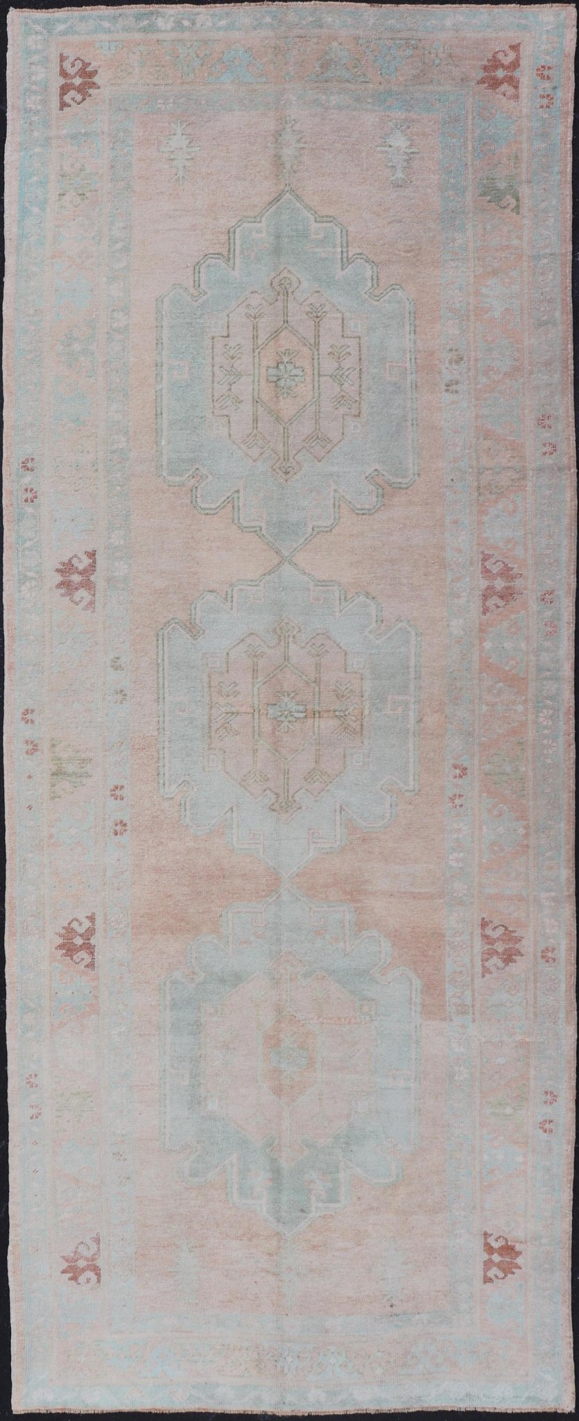 Light Color Turkish Oushak Vintage Gallery Runner with Medallions Vintage Oushak gallery rug from Turkey in with flower motifs, rug TU - MTU - 7, country of origin / type: Turkey / Oushak, circa 1950 Measures: 4'7 x 11'10 - Keivan Woven ArtsTU - MTU - 7 - 18613Rug