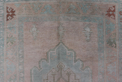 Light Color Turkish Oushak Vintage Gallery Runner with Medallions Vintage Oushak gallery rug from Turkey in with flower motifs, rug TU - MTU - 7, country of origin / type: Turkey / Oushak, circa 1950 Measures: 4'7 x 11'10 - Keivan Woven ArtsTU - MTU - 7 - 18613Rug