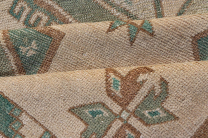 Measures: 2'10 x 11'4 Vintage Turkish Oushak Runner with Repeating Geometric Design in Tan and Green. Keivan Woven Arts / rug/ TU - MTU - 914, Keivan Woven Arts / country of origin / type: Turkey / Oushak, circa 1950 This vintage Oushak runner (circ... - Keivan Woven ArtsTU - MTU - 914 - 21973Rug