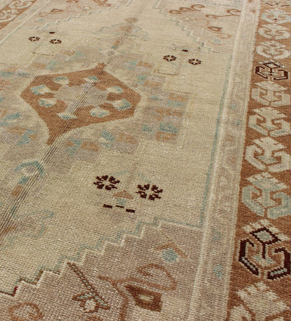 Center Medallion Vintage Turkish Oushak Rug in Brown, Taupe, Ivory, Gray, rug mtu - 95051, country of origin / type: Turkey / Oushak, circa mid - 20th century This vintage Turkish Oushak rug (circa mid - 20th century) features a unique blend of colors... - Keivan Woven ArtsTU - MTU - 95051 - 3688Rug