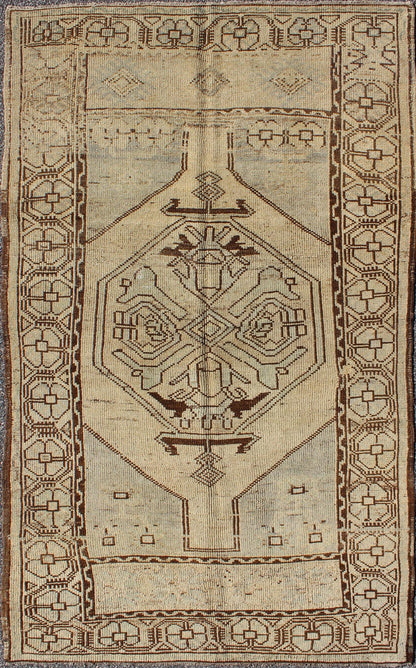 Geometric Tribal Vintage Turkish Oushak Rug in Brown, Cream, Light Blue and Tan. Keivan Woven Arts / rug TU - MTU - 95055, country of origin / type: Turkey / Oushak, circa mid - 20th century This vintage Turkish Oushak rug (circa mid - 20th century) fea... - Keivan Woven ArtsTU - MTU - 95055 - 3898Rug