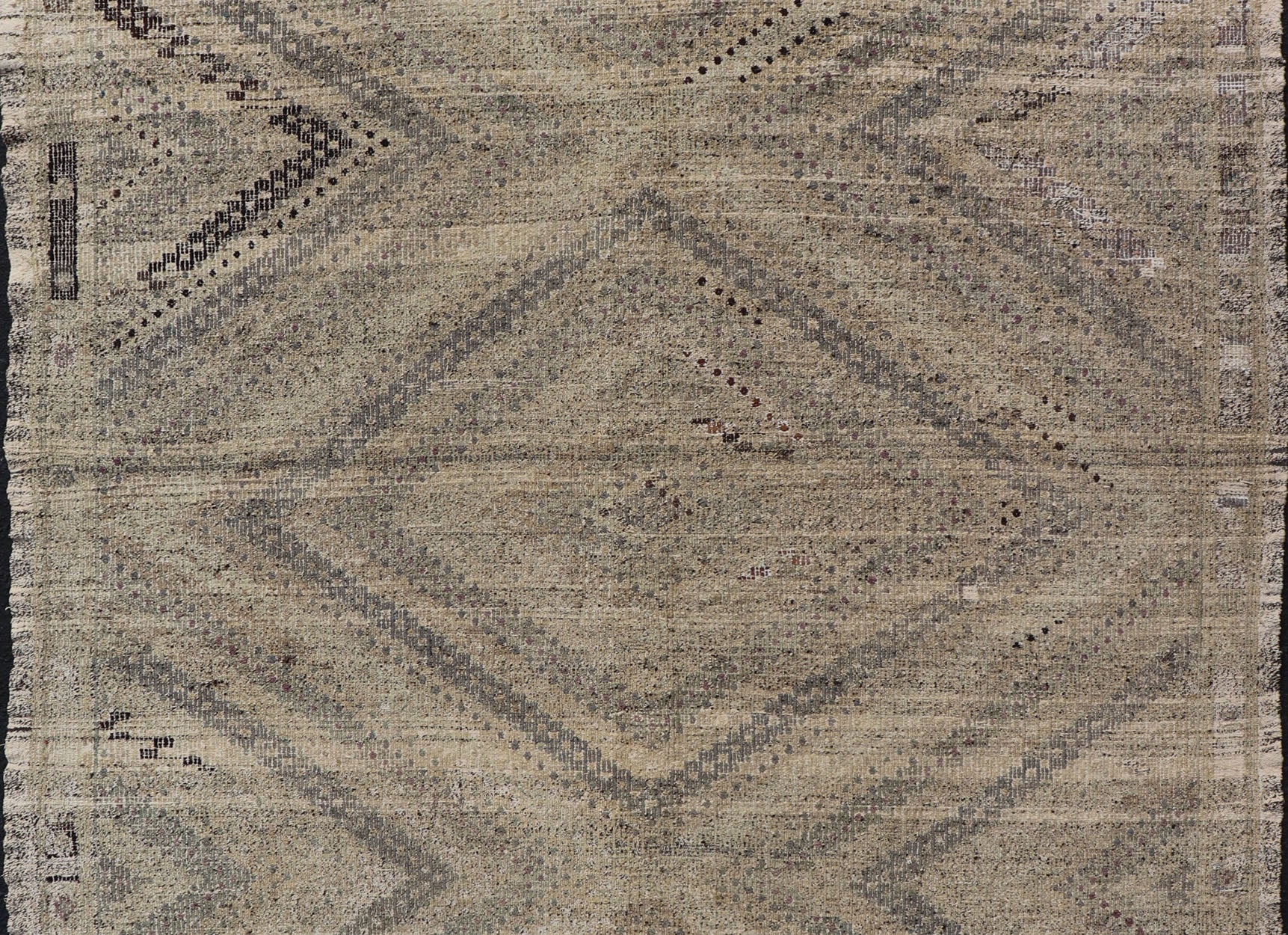 Vintage Turkish Embroidered Flat - Weave Rug with Neutral - Toned Geometric Design. Geometric design vintage Kilim rug from Turkey in neutral, muted tones, rug TU - NED - 1018, country of origin / type: Turkey / Kilim, circa 1960. Featuring a bea... - Keivan Woven ArtsTU - NED - 1018 - 14512Rug