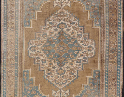 Turkish Oushak Vintage Carpet from Turkey in Golden Brown and Blue Tones Vintage Oushak carpet from Turkey in blue and golden tones, rug TU - NED - 1029, country of origin / type: Turkey / Oushak, circa 1950 This vintage Turkish Oushak rug fe... - Keivan Woven ArtsTU - NED - 1029 - 14396Rug