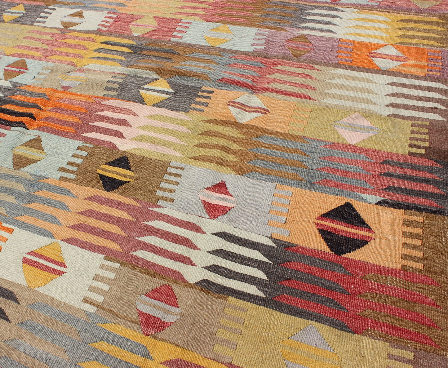 Colorful Vintage Turkish Kilim with All - Over Latching Design & Geometric Shapes. Vintage Turkish Kilim rug with all - over geometric shapes, Keivan Woven Arts, rug # TU - NED - 29, country of origin / type: Turkey / Kilim, circa mid - 20th century ... - Keivan Woven ArtsTU - NED - 29 - 3094Rug