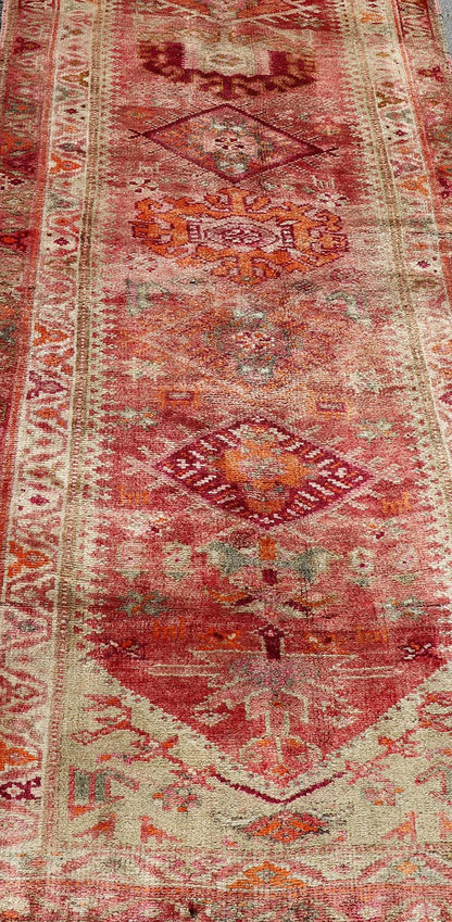 Measures: 3'0 x 15'8 Vintage Turkish Oushak Runner with Geometric Medallion Design in Muted Coral. Keivan Woven Arts / rug TU - NED - 4682, country of origin / type: Turkey / Oushak, circa 1960 This beautiful vintage Oushak runner from 1960s Turkey ... - Keivan Woven ArtsTU - NED - 4682 - 21379Rug