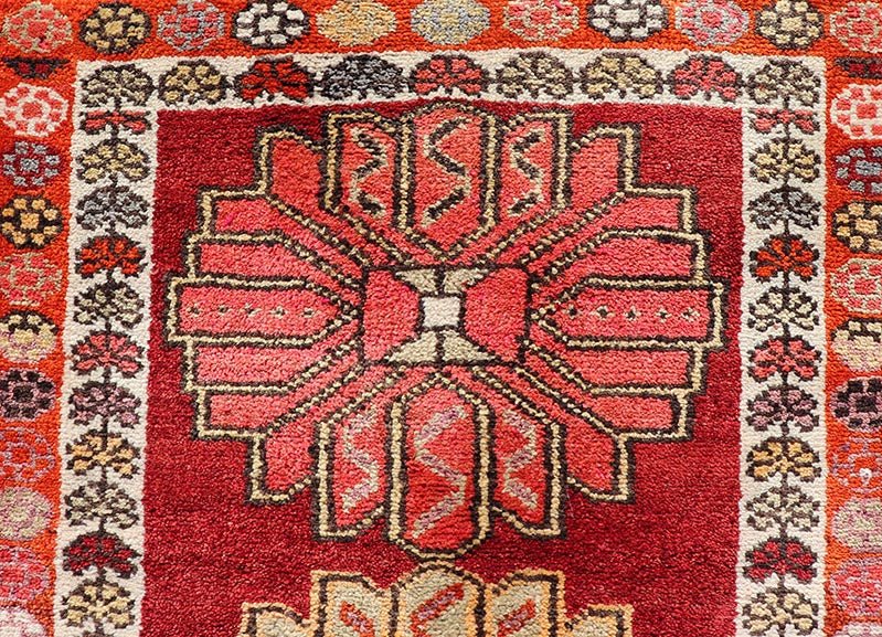 Measures: 2'11 x 15'0 Vintage Turkish Oushak Runner with Bright and Colorful Large Medallion Design. Keivan Woven Arts / rug TU - NED - 4691, country of origin / type: Turkey / Oushak, circa mid - 20th Century. This Oushak carpet from mid - 20th century... - Keivan Woven ArtsTU - NED - 4691 - 22123Rug