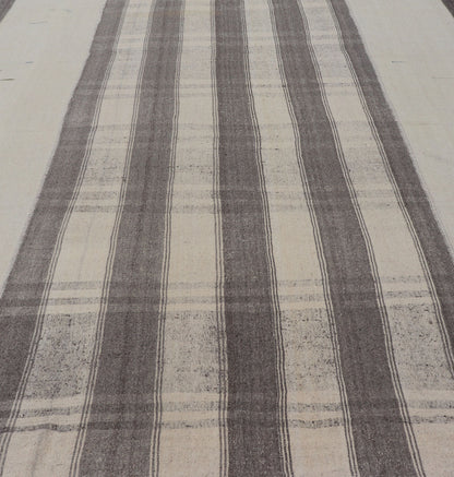 Large Vintage Hand Woven Turkish Kilim Rug With Stripes in Gray, White & Cream Flat - weave Kilim vintage rug from Turkey with stripes in gray, white, taupe, and cream. Keivan Woven Arts / Rug TU - NED - 4971, country of origin / type: Turkey / Kilim,... - Keivan Woven ArtsTU - NED - 4971 - 17190Rug