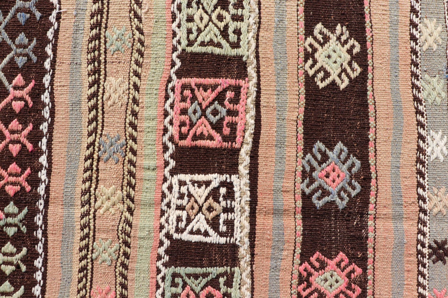 Striped Hand Woven Vintage Turkish small Kilim with Geometric Designs in Dark Brown. Keivan Woven Arts / rug TU - NED - 5037, country of origin / type: Turkey / Kilim, circa mid - 20th Century. Measures: 2'6 x 4'7 This flat - woven Kilim from Tu... - Keivan Woven ArtsTU - NED - 5037 - 22327Rug