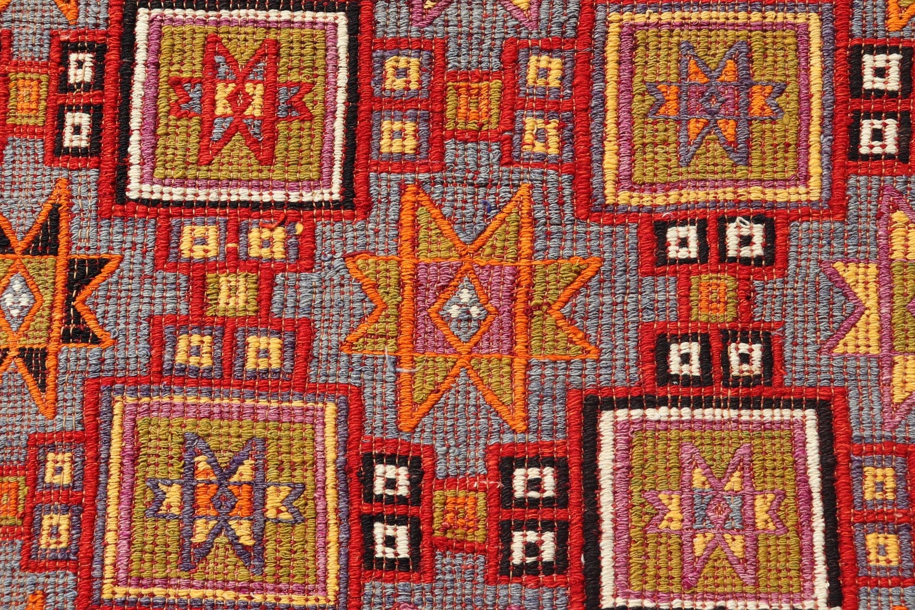 Measures: 6'5 x 9'0 This vintage Turkish Kilim rug is a striking representation of traditional Anatolian craftsmanship, featuring a complex array of geometric patterns that captivate and draw the eye. The rugs design is primarily composed of a sequ... - Keivan Woven ArtsTU - NED - 5084 - 27330Rug