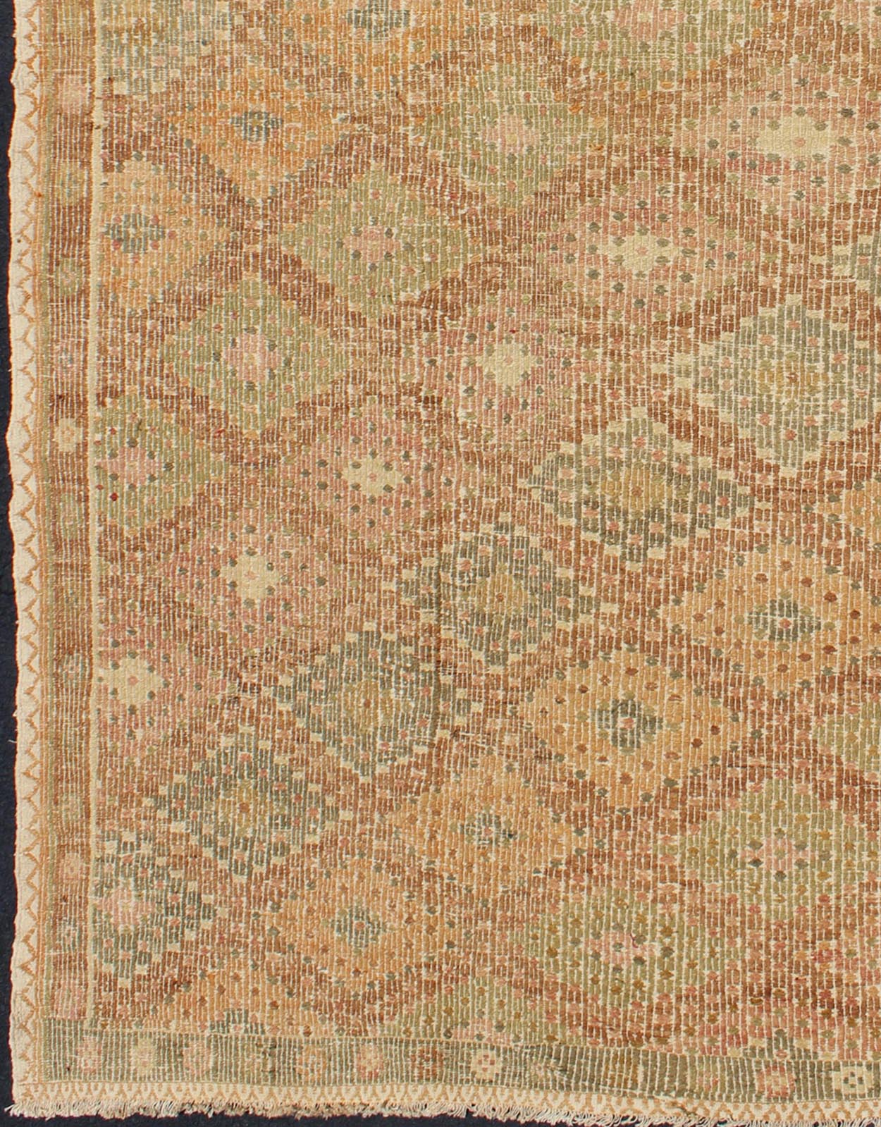 Natural - toned flat - wovenEmbroidered flatweave Kilim rug from Turkey, rug tu - ned - 556, country of origin / type: Turkey / Kilim, circa 1950 This flat - woven rug is characterized by its repeating pattern of diamonds, rendered in earth - tones with neu... - Keivan Woven ArtsTU - NED - 556 - 6953Rug