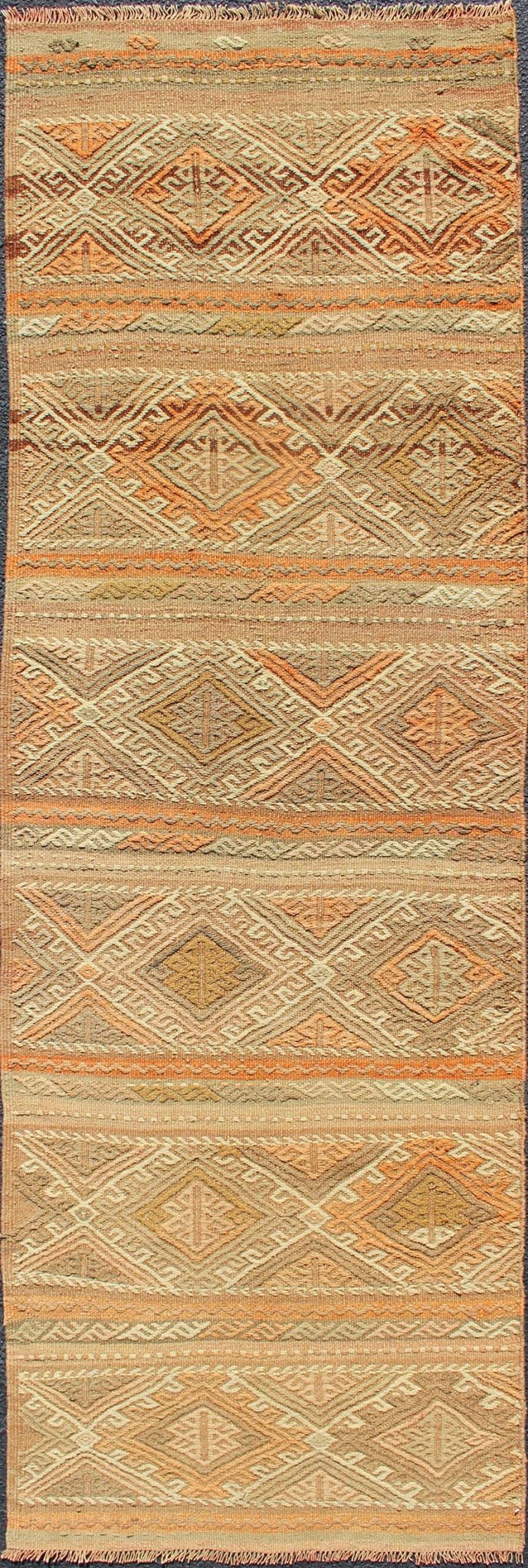 Turkish Kilim vintage carpet in taupe, tan, orange, Keivan Woven Arts / rug TU - NED - 621, country of origin / type: Turkey / Kilim, circa 1950 This Kilim rug from Turkey features a striped design of various geometric patterns rendered in shades of... - Keivan Woven ArtsTU - NED - 621 - 12487Rug