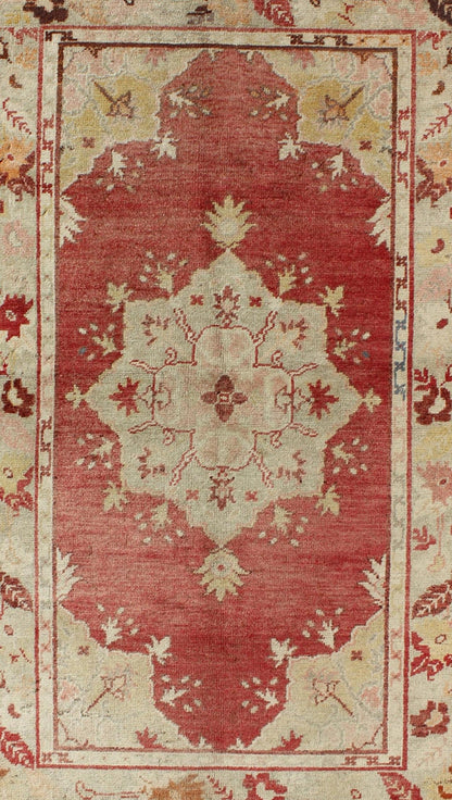 Measures: 3'5 x 5'6 Red Field Vintage Turkish Oushak Rug with Geometric Medallion And Floral Motifs. Keivan Woven Arts / rug TU - TRS - 136045, country of origin / type: Turkey / Oushak, circa 1940. This vintage Turkish Oushak rug (circa mid - ... - Keivan Woven ArtsTU - TRS - 136045 - 5060Rug