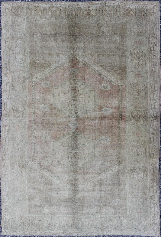 Faded Vintage Turkish Oushak rug with Central Medallion in gray and berry, rug tu - trs - 136508, country of origin / type: Turkey / Oushak, circa 1940 This sublime and enchanting vintage rug, a gorgeous Oushak rug made in Turkey during the mid - 20th... - Keivan Woven ArtsTU - TRS - 136508 - 5088Rug