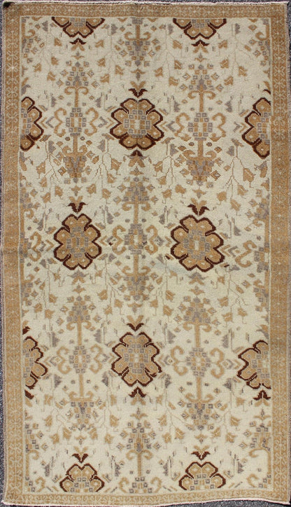 All - over vertical floral design vintage Turkish Oushak rug in cream, tan, gray, rug tu - TRS - 136509, country of origin type: Turkey Oushak, circa 1940. This Oushak carpet (circa mid - 20th century) features an all - over pattern of interconnected, ver... - Keivan Woven ArtsTU - TRS - 136509 - 5092Rug