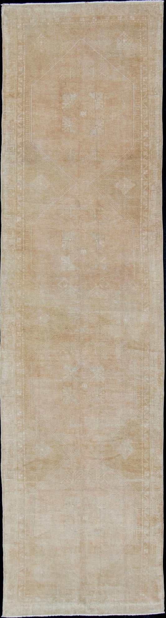 Vintage Hand Knotted Oushak Runner With Subdued Design and Neutral Color Palette Multi - medallion vintage runner with Medallion design, Keivan Woven Arts / rug tu - TRS - 165971, country of origin / type: Turkey / Oushak, circa 1940 This subdu... - Keivan Woven ArtsTU - TRS - 165971 - 11415