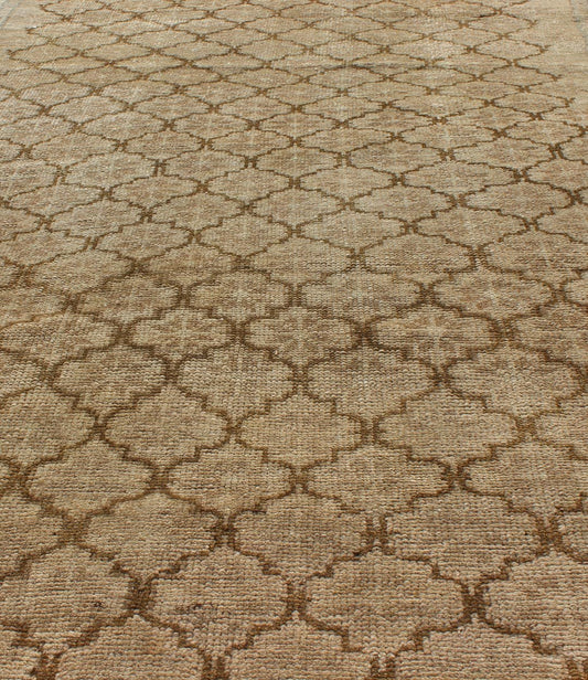 Muted Oushak with All - Over Tribal Design in Light Tones of Taupe and Browns Vintage Turkish Oushak with geometric motifs, Keivan Woven Arts / rug TU - TRS - 95018, country of origin / type: Turkey / Oushak, circa 1940 This magnificent Oushak ... - Keivan Woven ArtsTU - TRS - 95018 - 3870Rug