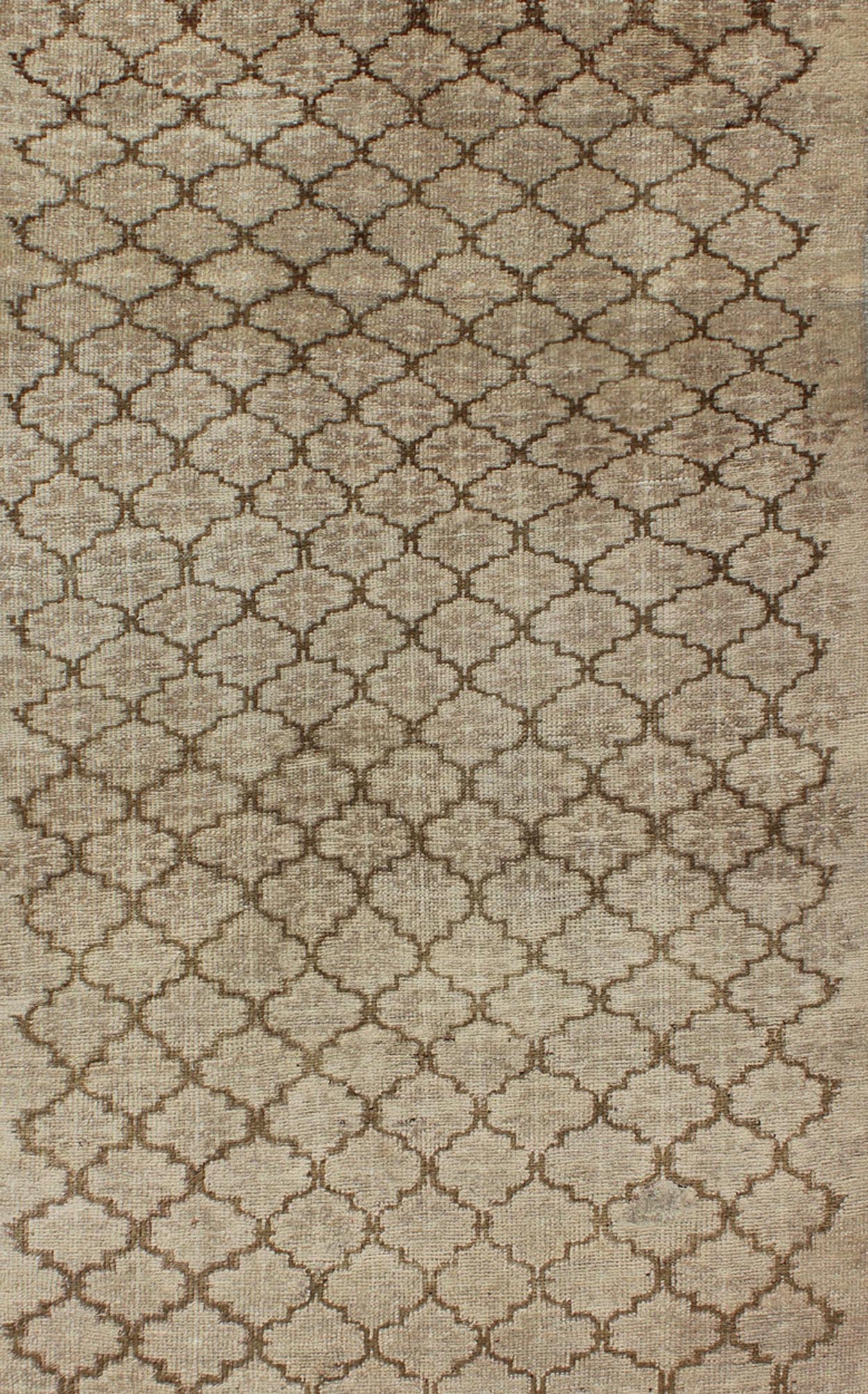 Muted Oushak with All - Over Tribal Design in Light Tones of Taupe and Browns Vintage Turkish Oushak with geometric motifs, Keivan Woven Arts / rug TU - TRS - 95018, country of origin / type: Turkey / Oushak, circa 1940 This magnificent Oushak ... - Keivan Woven ArtsTU - TRS - 95018 - 3870Rug