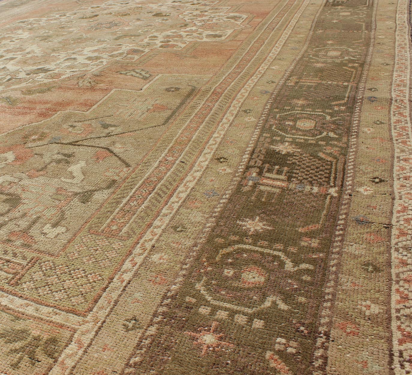 Vintage Turkish Oushak Carpet with Faint Salmon Field and Elegant Floral Motifs Faint Salmon Field Turkish Oushak Vintage Carpet rug/tu - trs - 95096, origin/turkey This beautiful rug from mid - 20th century Turkey features a Classic Oushak ... - Keivan Woven ArtsTU - TRS - 95096 - 3602Rug